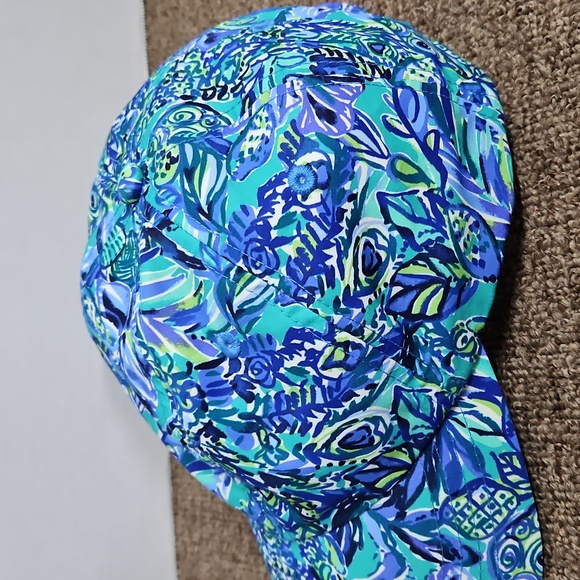 Lilly Pulitzer Run Around Hat Blues Purple Green Yoga Tennis Womens - Picture 3 of 7
